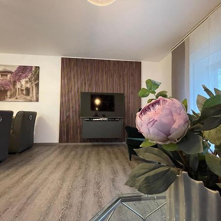 Exklusive Wohnung Zentral Mit Grossem Balkon Losheim Eksteriør billede