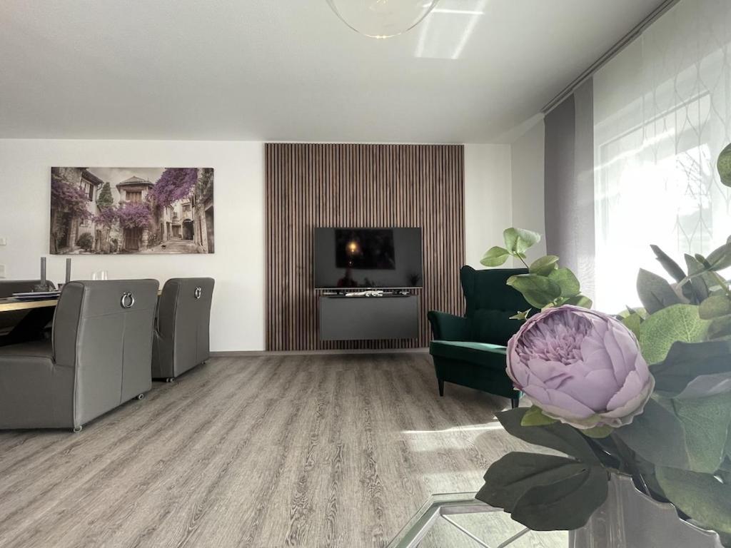 Exklusive Wohnung Zentral Mit Grossem Balkon Losheim Eksteriør billede
