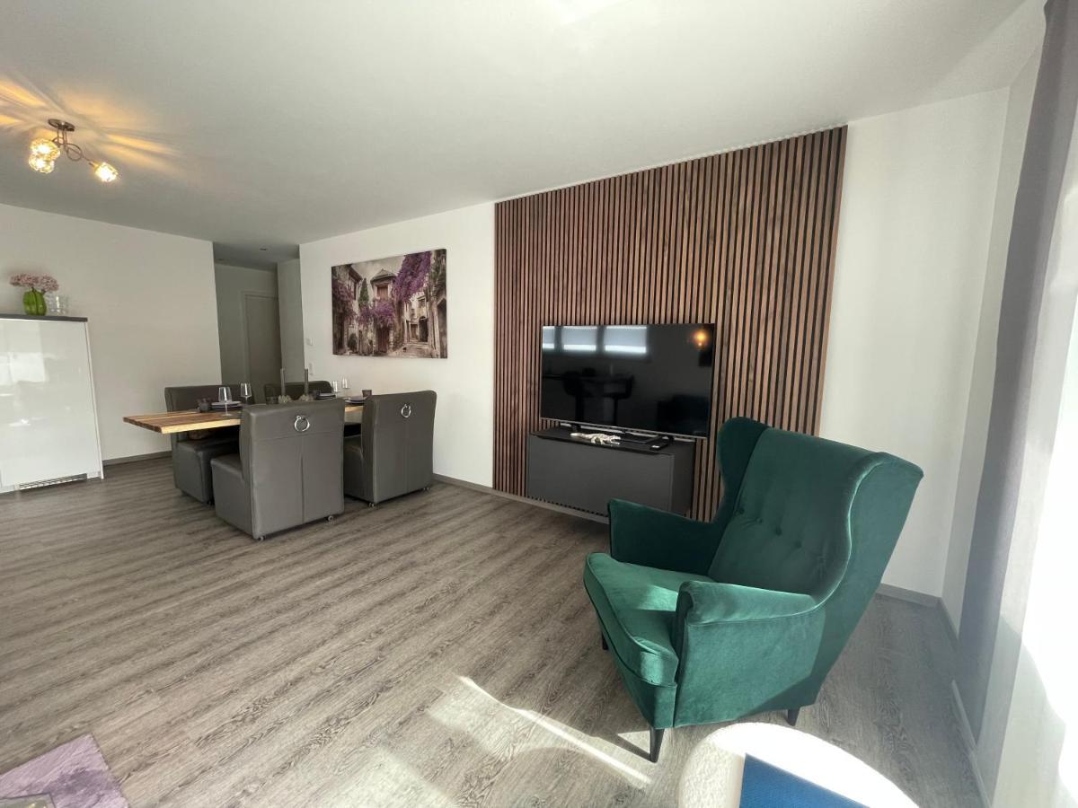 Exklusive Wohnung Zentral Mit Grossem Balkon Losheim Eksteriør billede