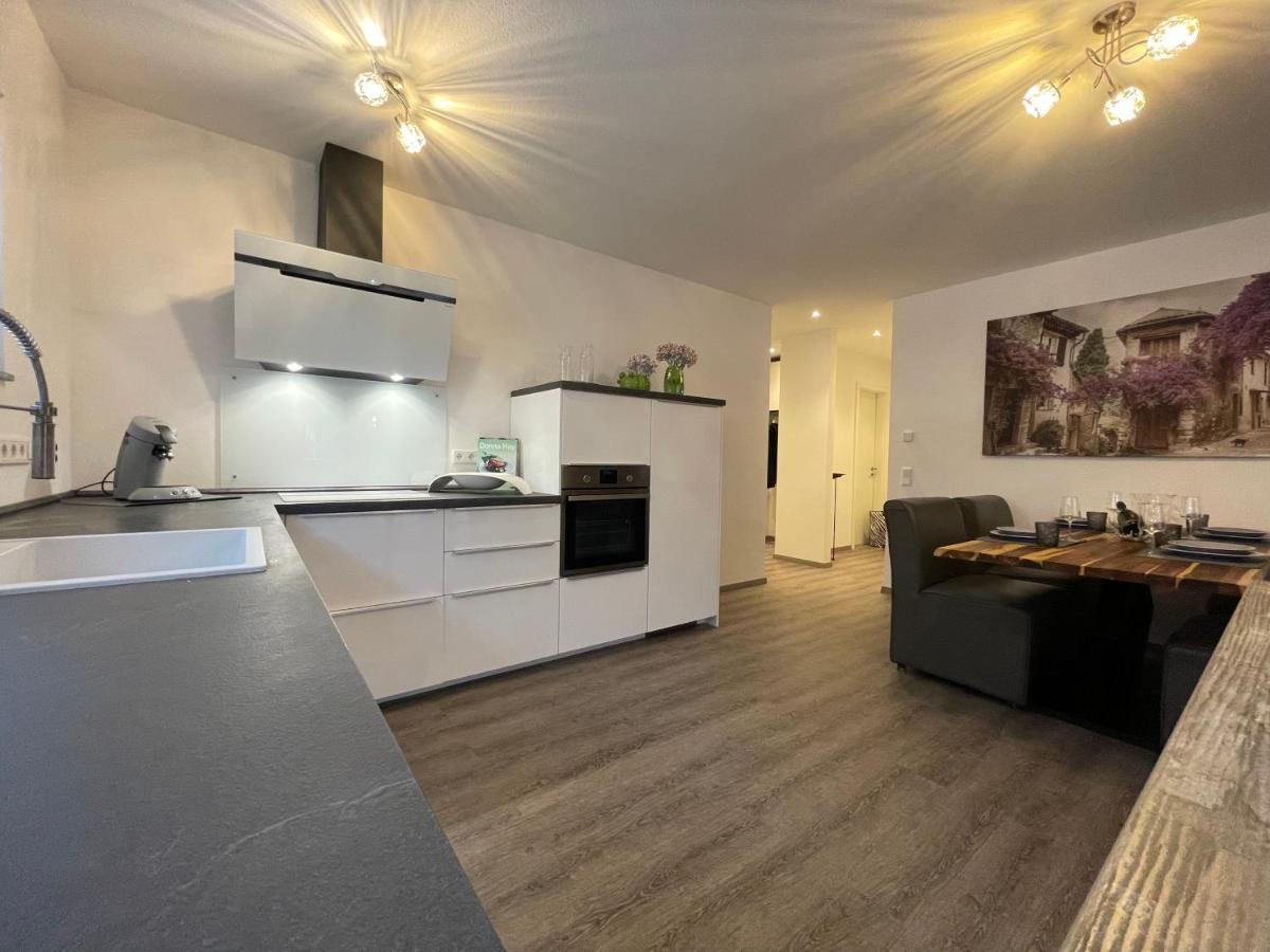 Exklusive Wohnung Zentral Mit Grossem Balkon Losheim Eksteriør billede